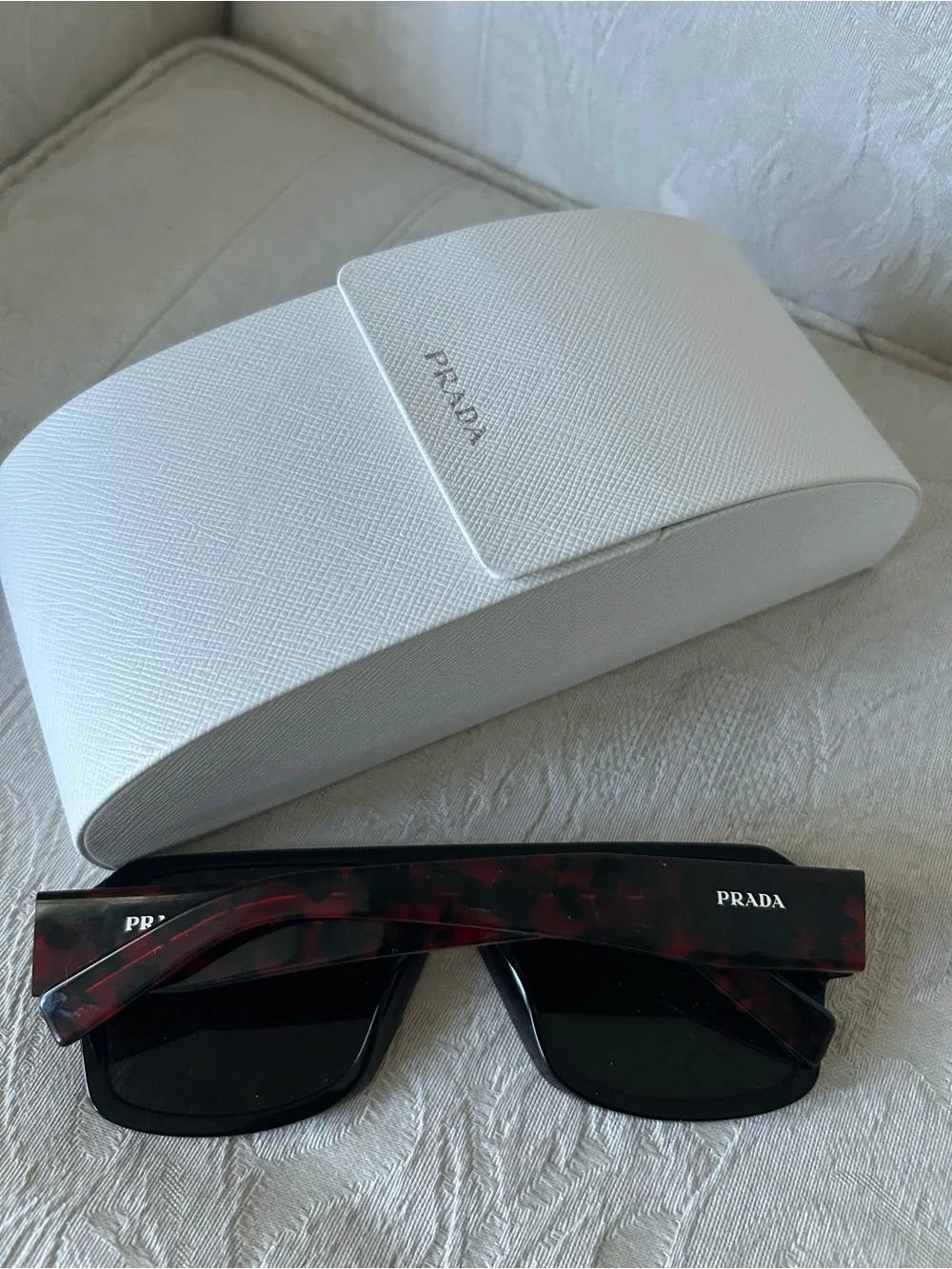 Authentic Prada SPR22Y 1AB-0S0 Sunglasses  Black Aviator Gray Lens Made in Italy
